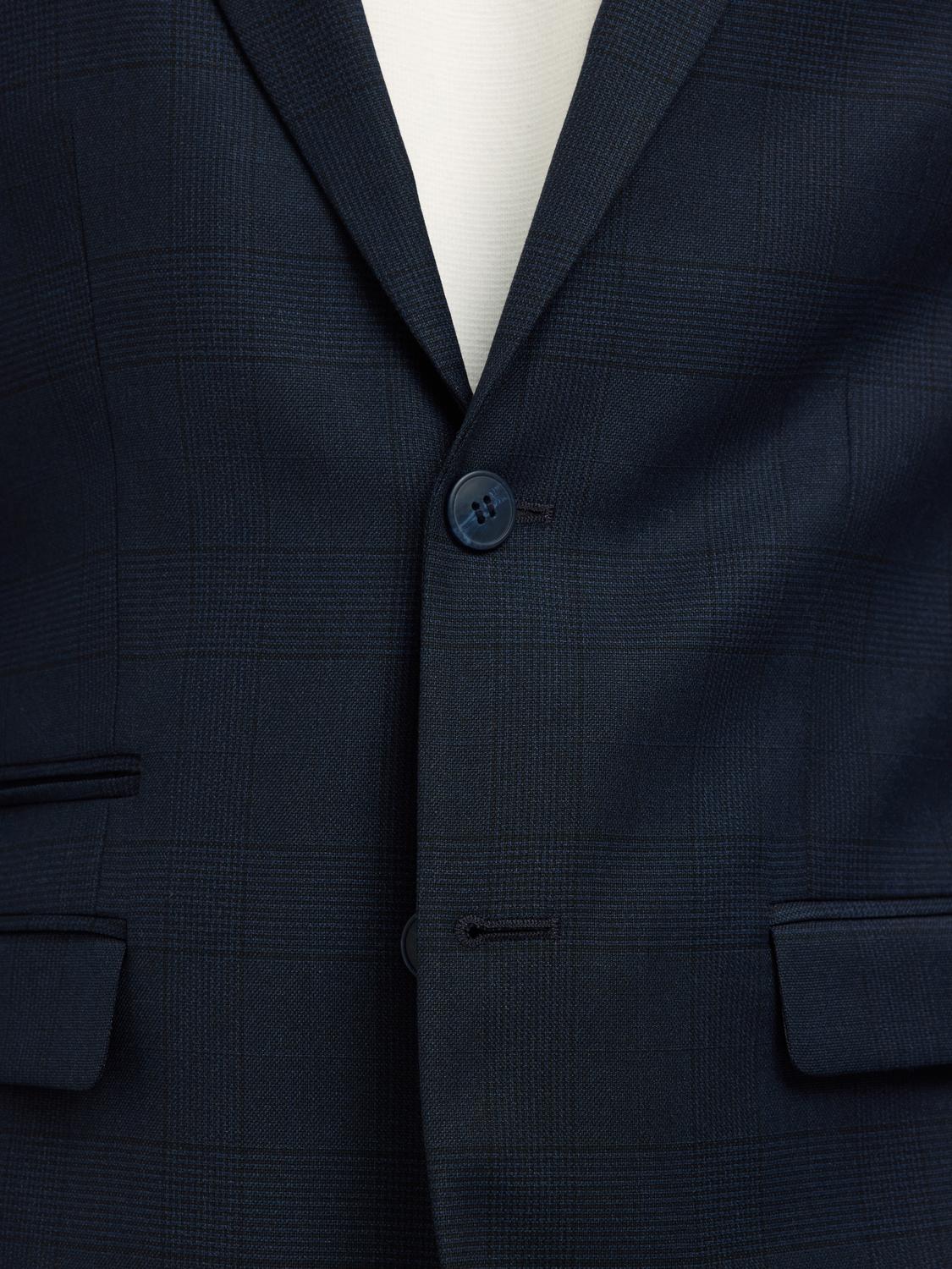 model_shot-detail